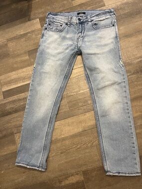 True Religion Women’s Light Wash Slim Straight Cropped Jeans